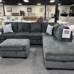 Altari Sectional By Ashley. 🚚WE DELIVER🚚