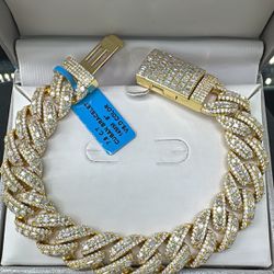Sterling Silver Emerald Cut Moissanite Bracelet 