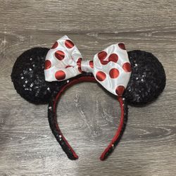 Disney-Parks Minnie Mouse Ears Headband White Bow Red Polka dots