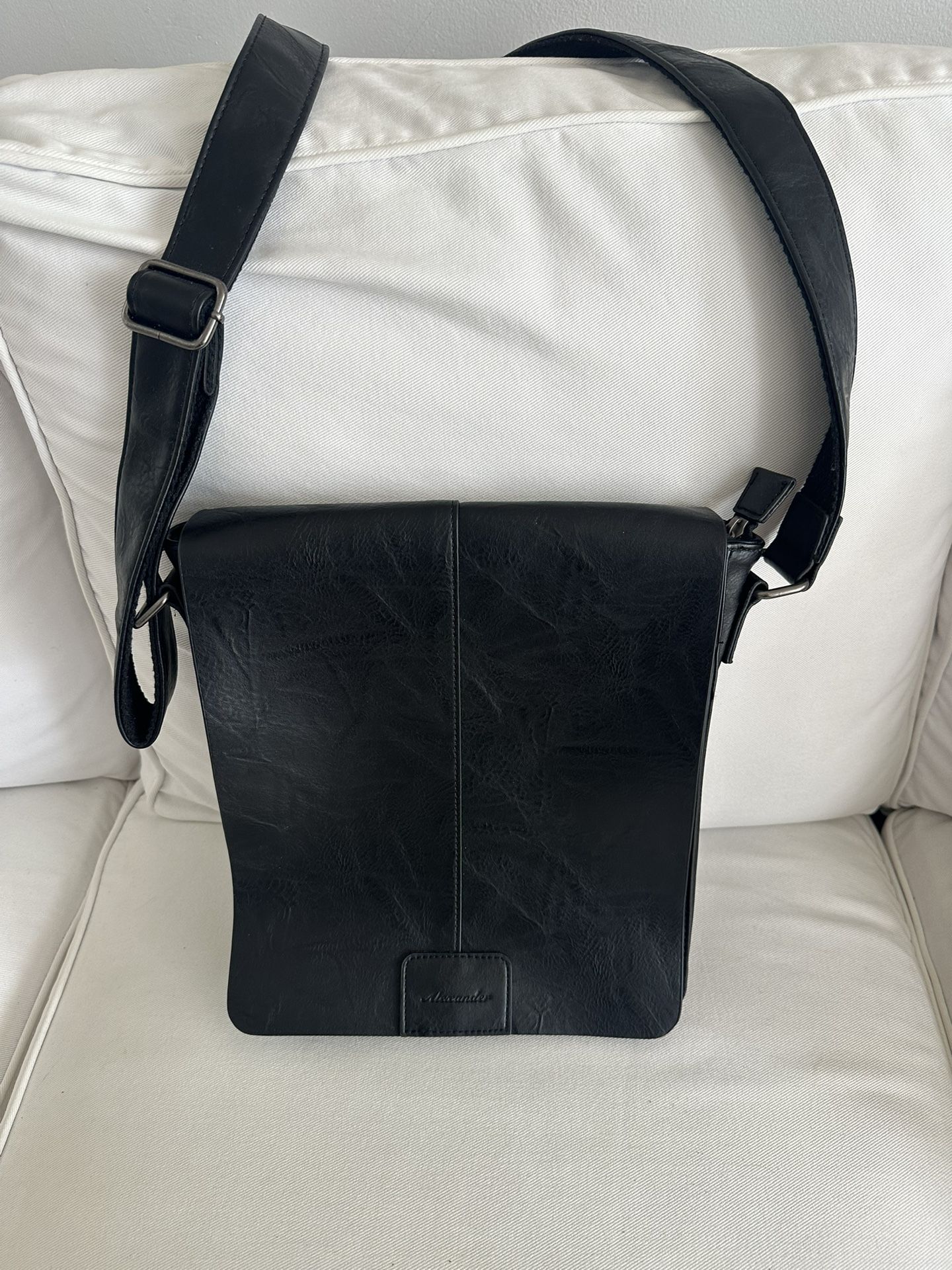 NEW Soft leather Unisex Messenger bag