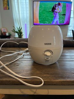 Vicks Humidifier White