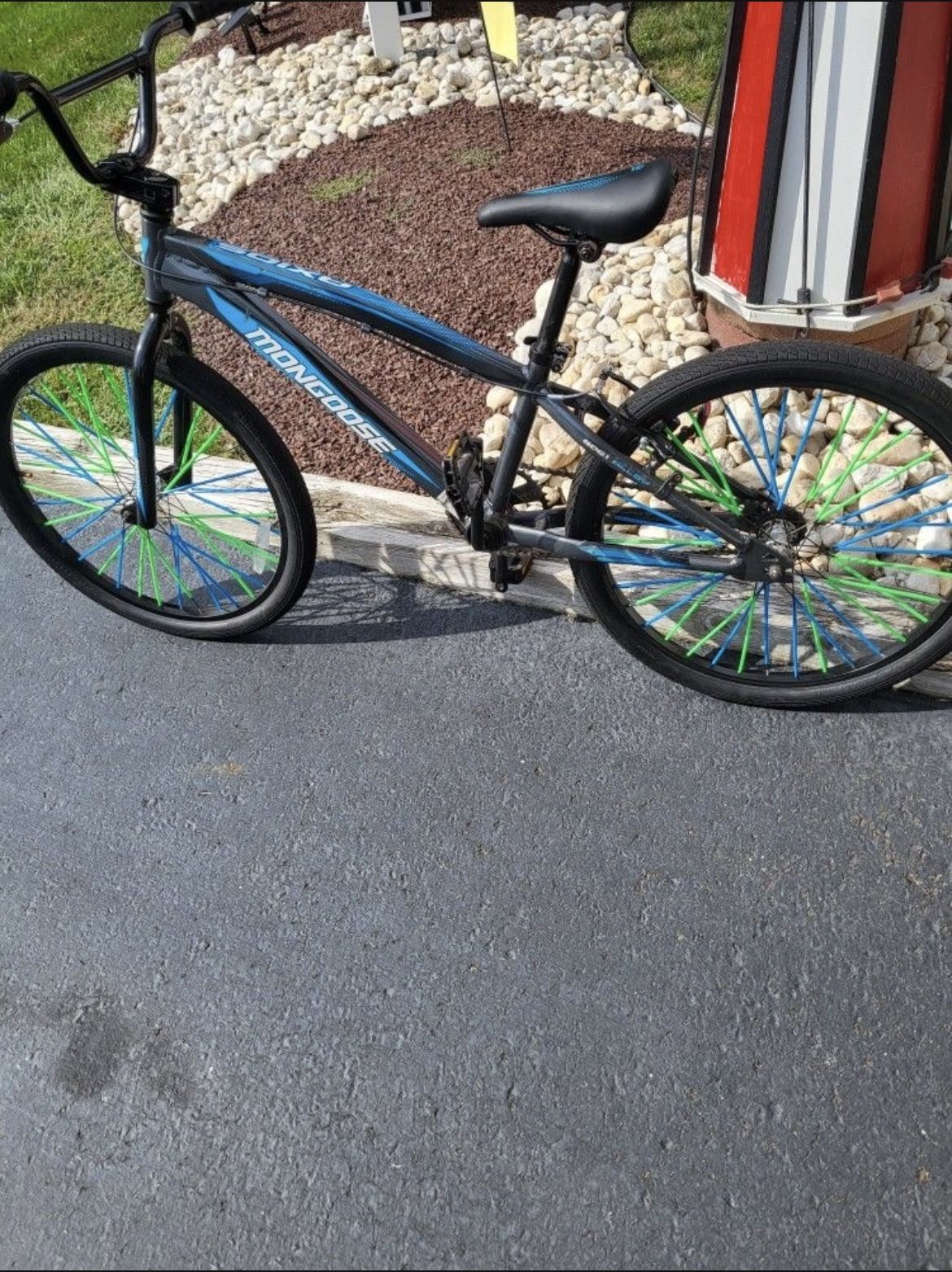 mongoose axios 24” bmx bike