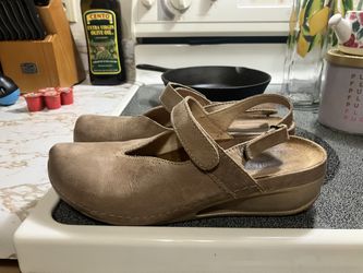 Wolky Tan Clogs