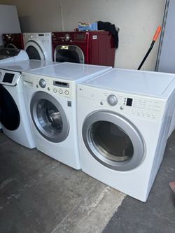 Used LG Washer and Gas Dryer Stackable