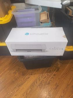 Silhouette Cameo 4