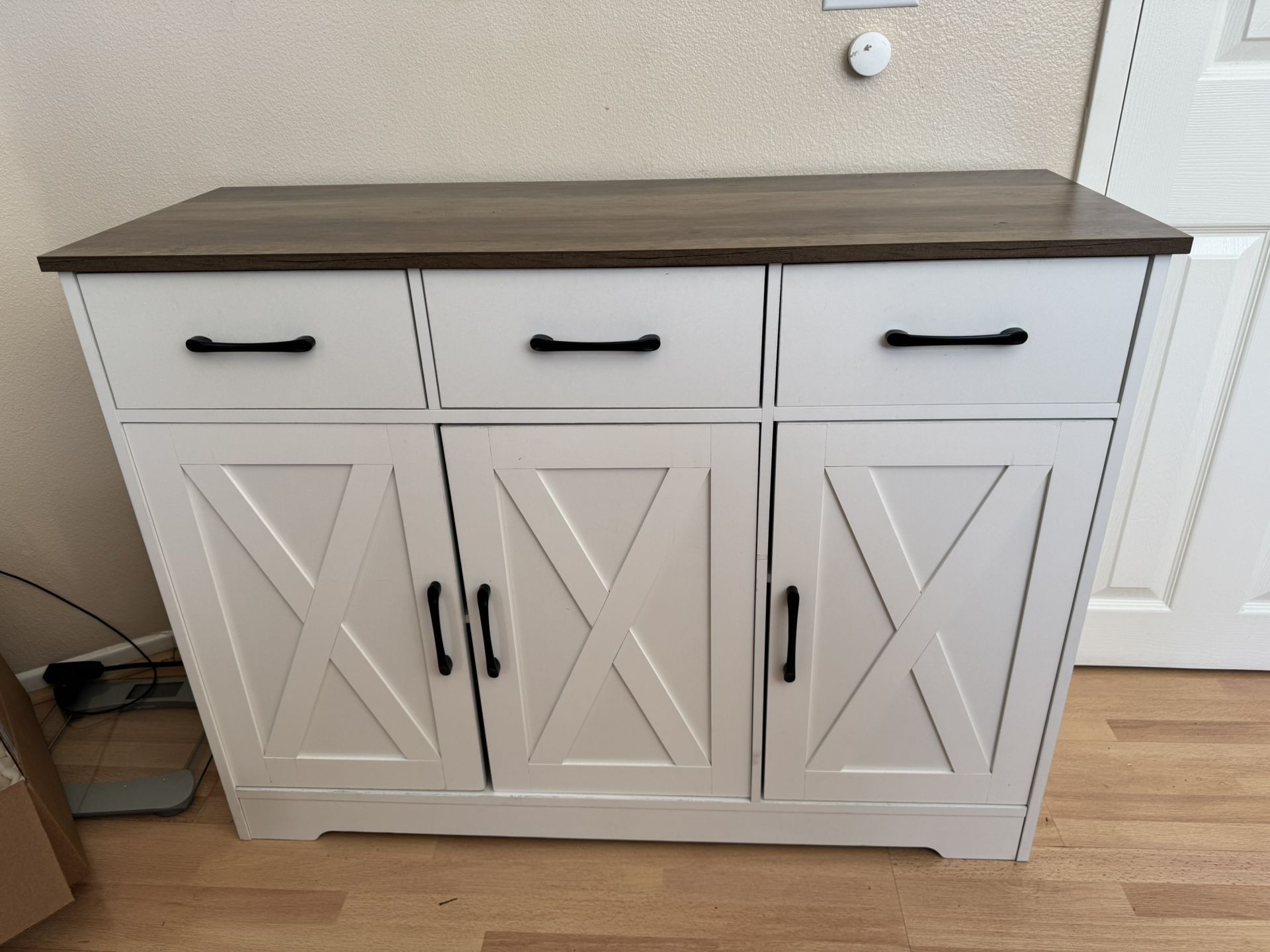 White Cabinet 