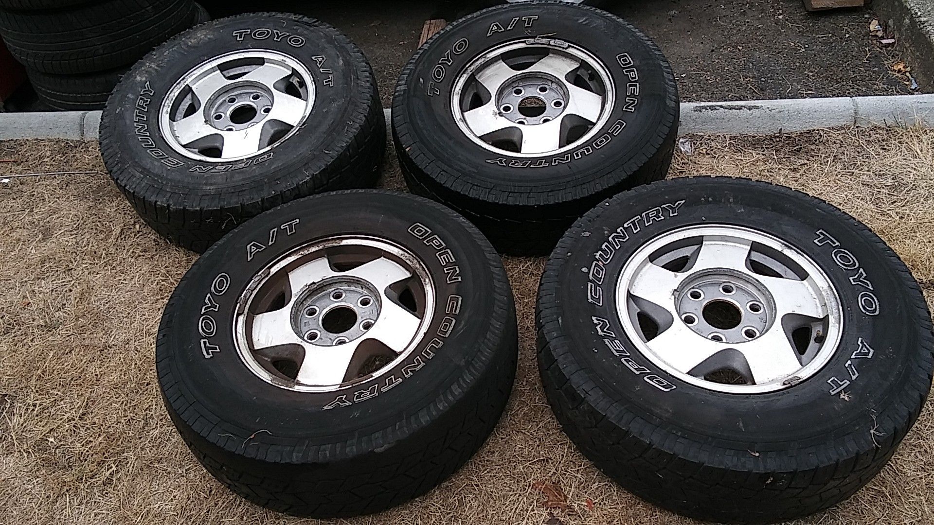 Truck rims and tires for Sale in Kirkland, WA OfferUp