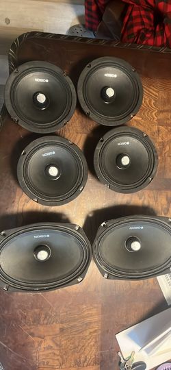 2 pairs of 6.5 Orion 1 pair of 6x9 Orion