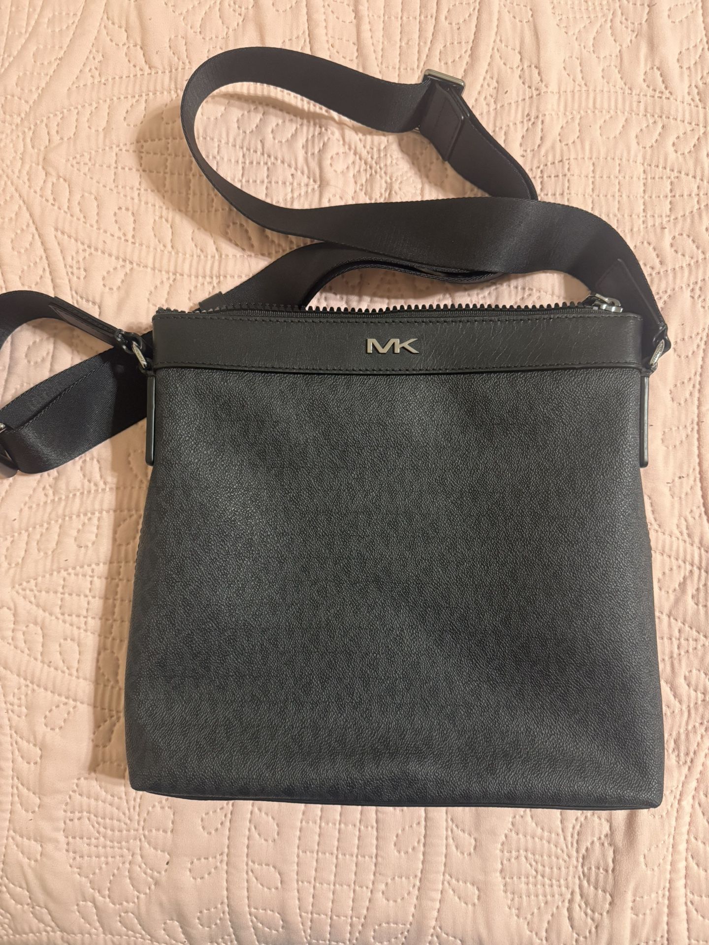 Michael Kors Messenger Bag