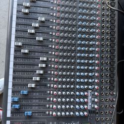 Allen & Heath ZED-24 Mixer