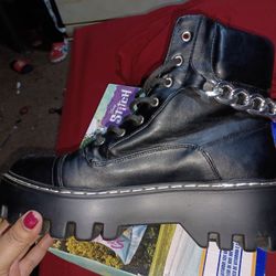 Boots Size 10w