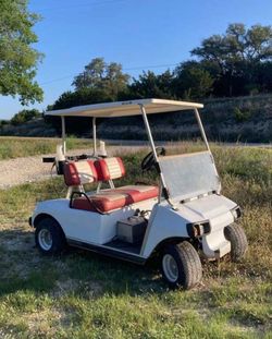Golf cart Battery power