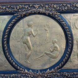 DECORATIVE PLAQUE
