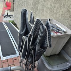 Fold away sleeping cot