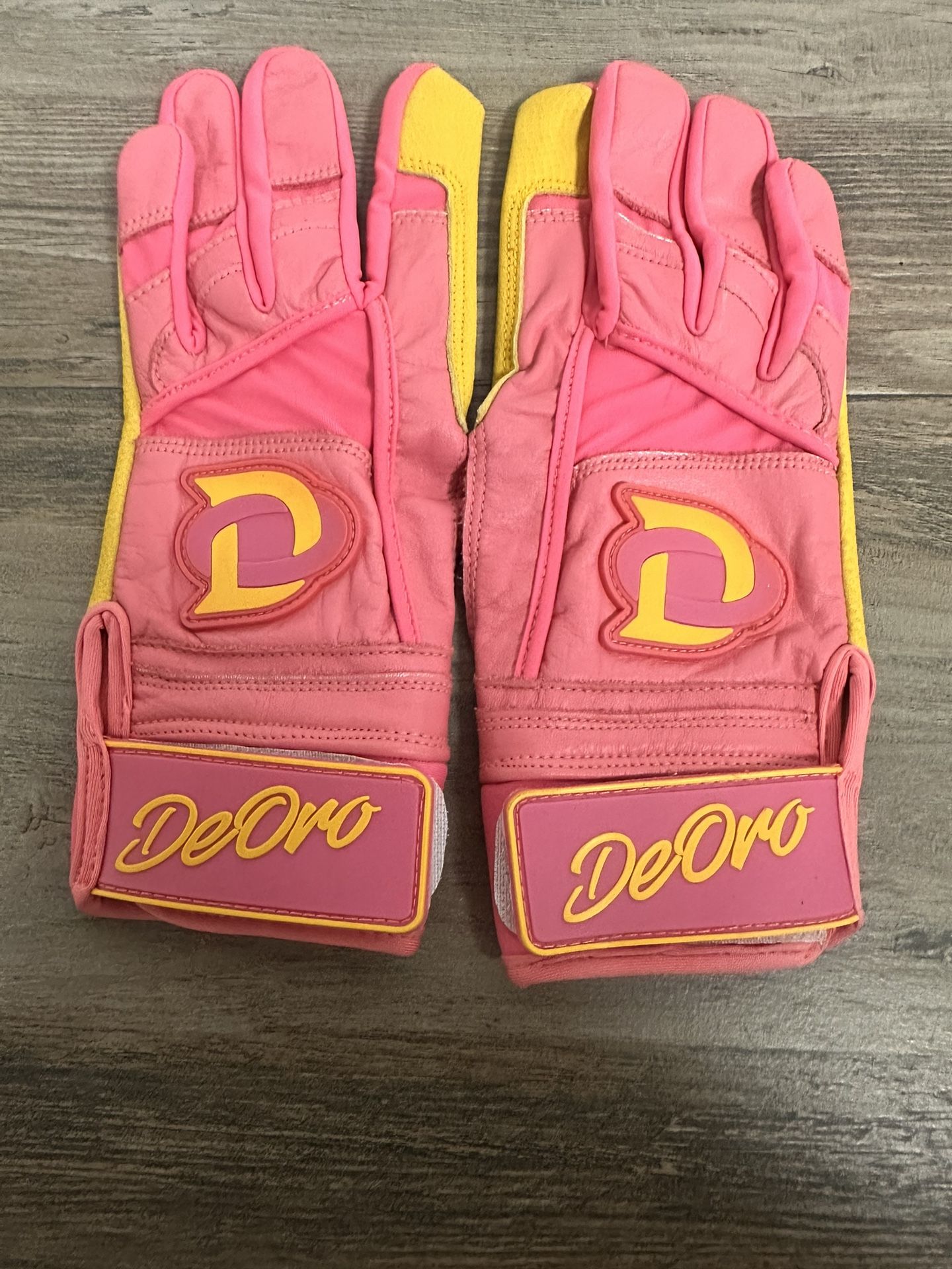 De Oro Batting Gloves
