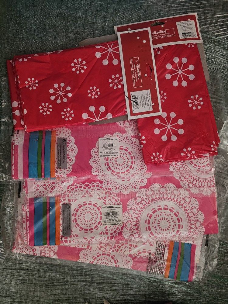 Table Covers + Oversized Gift Bags