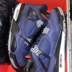 Jordan 4’s Winterized loyal blue size 8.5