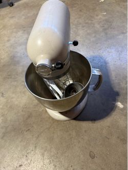 Kitchen aid mixing machine