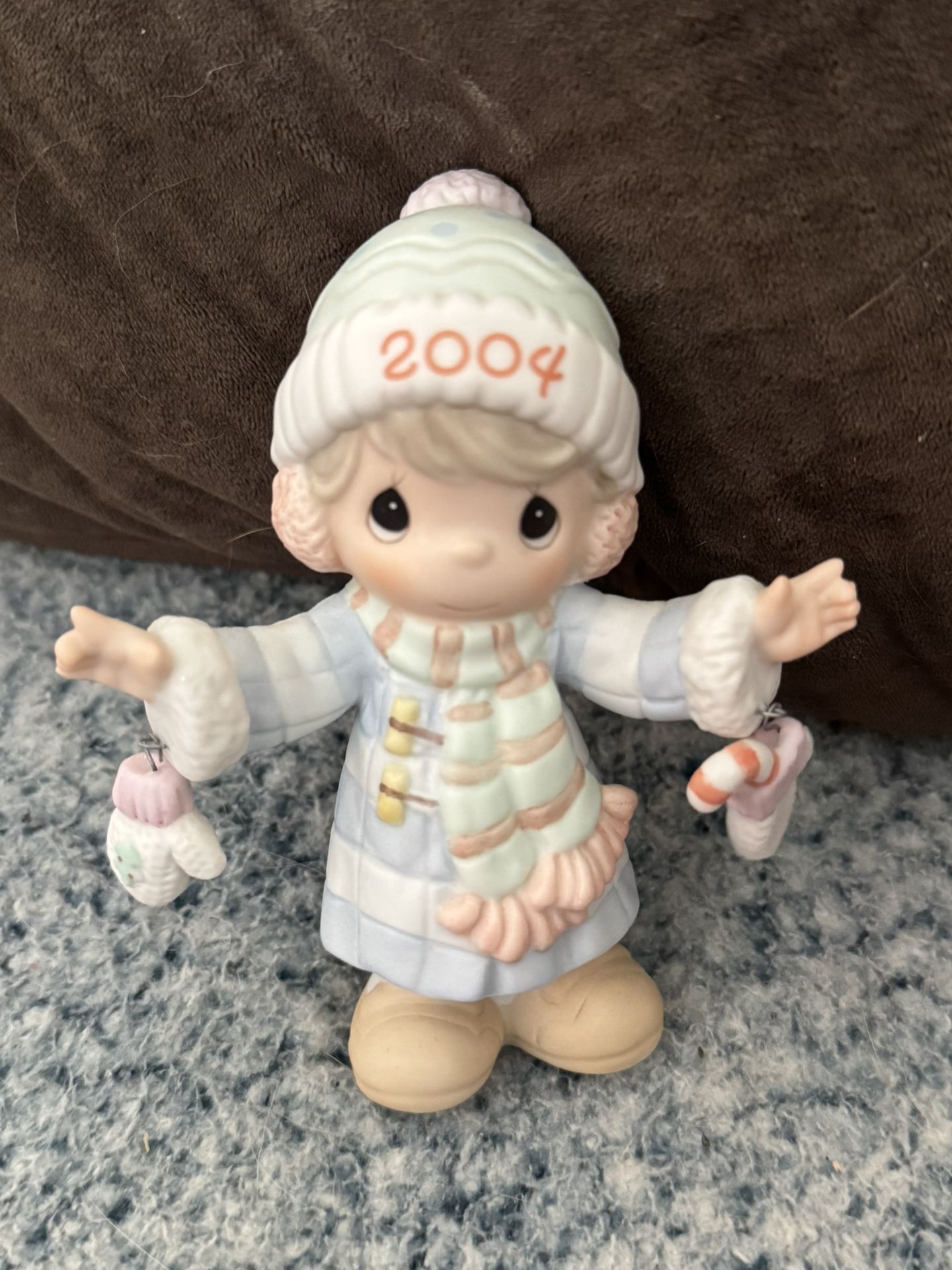 Precious Moment 2004 Boy with Gloves Figurine