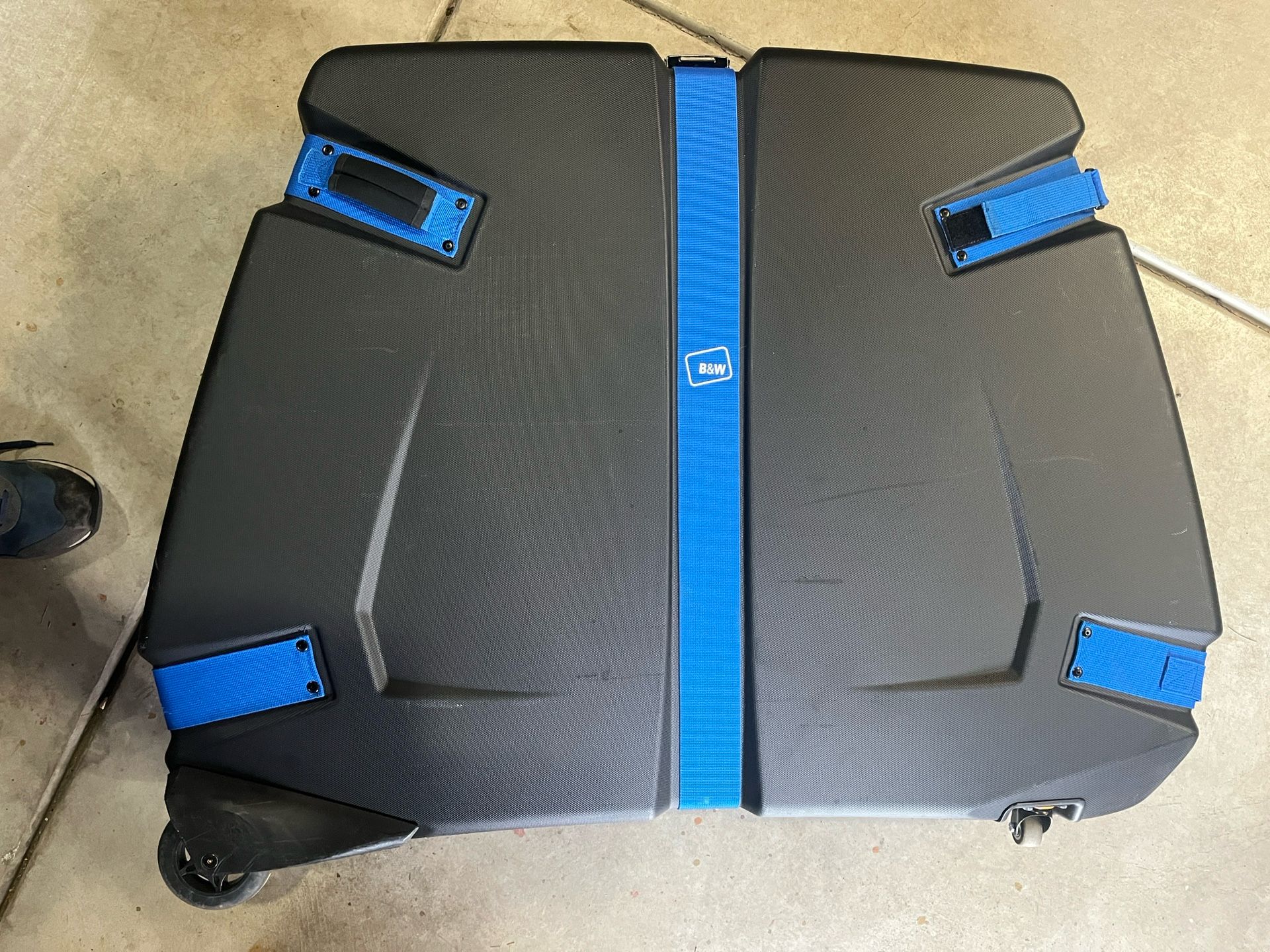 B&W International Bike Box