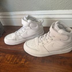 Girls Nike court Borough Mid 2 Size 13c