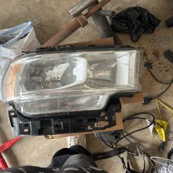 Ram 2500 Right Headlight