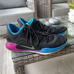 Nike - Men’s Hyperdunk basketball sneakers Size 12