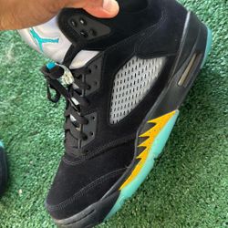 Air Jordans Retro Aqua 5s - Size 10