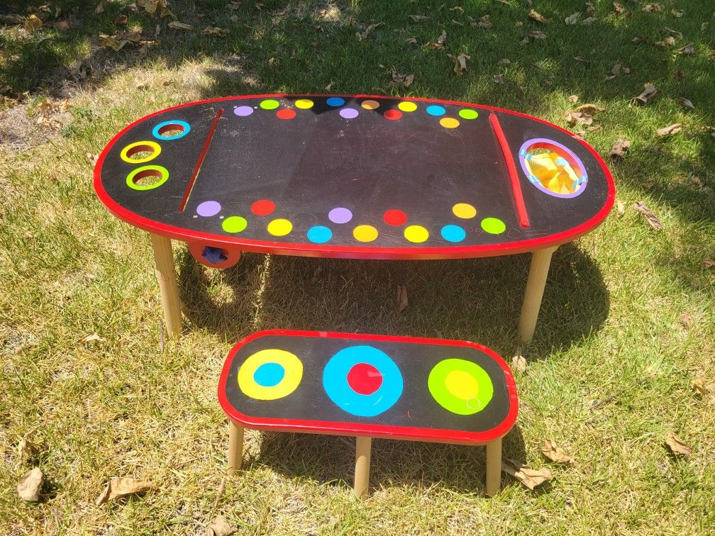 Art Table W/ Chalkboard Top & Paper Roll 