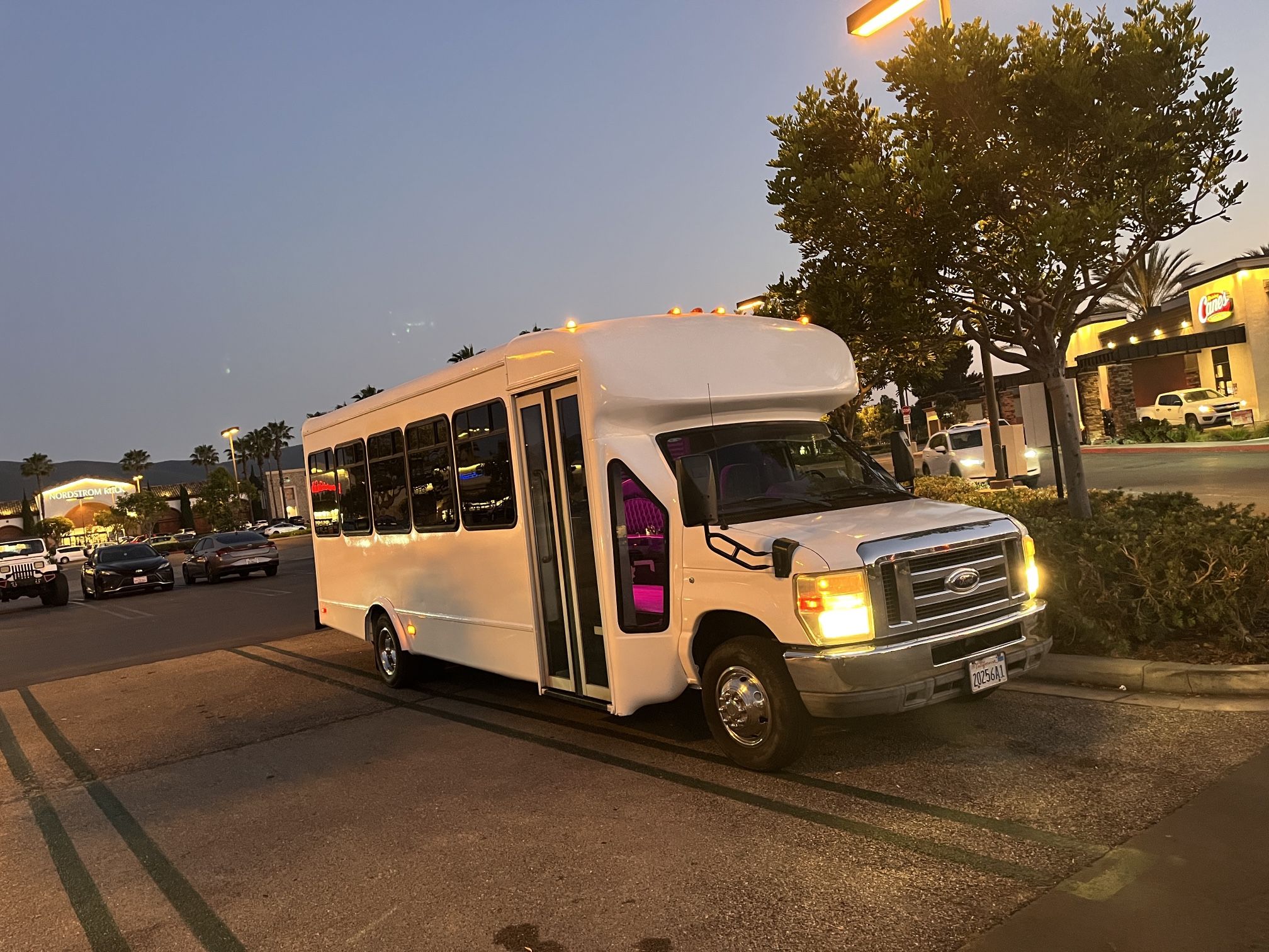 Ford E 450 Bus