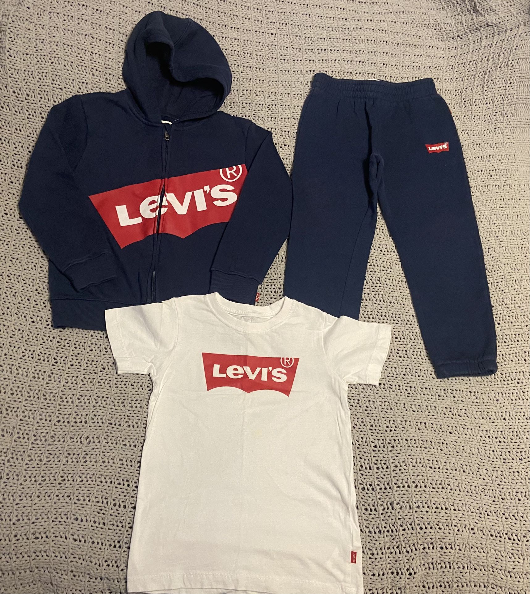 Boys Levi’s Sweater, Shirt And Pants Size 6
