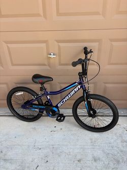 Schwinn Falcon BMX. 20” Wheels. TRAINING WHEELS available if needed.