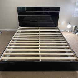 Queen Bed Frame w/ Matching Night Stands