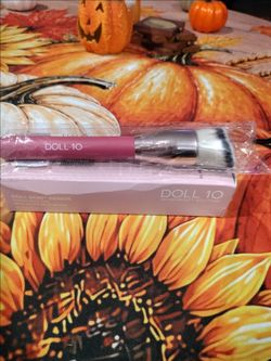 Doll 10 foundation light