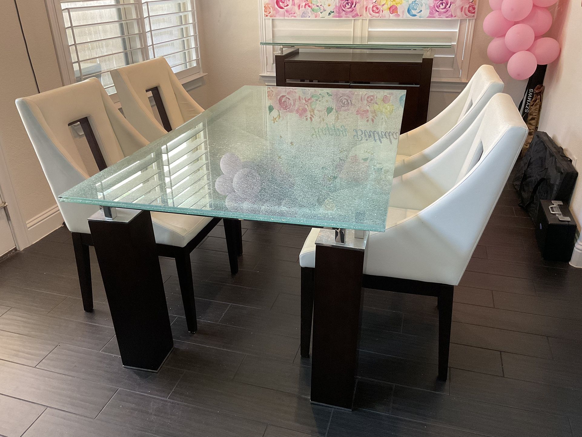 BEAUTIFUL Havertys Vogue Dining Table Set