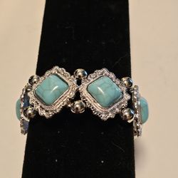 New Silver Turquoise stretch bracelet