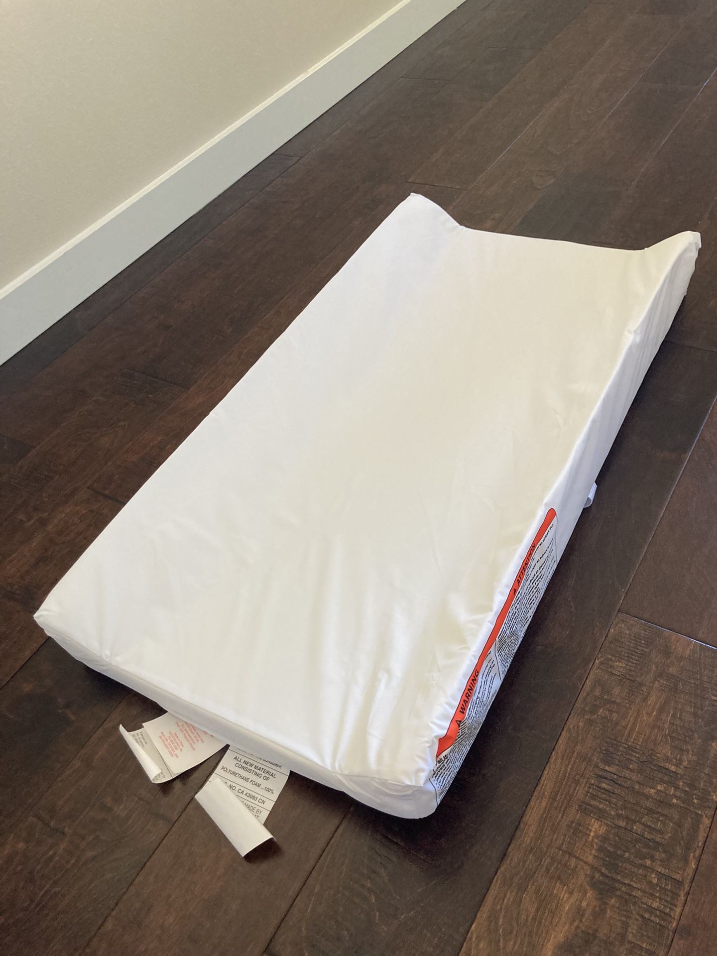 Munchkin Diaper Waterproof Changing Pad