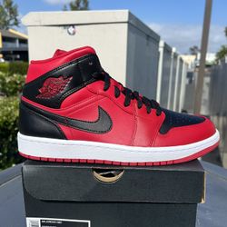 Ds Jordan 1 Mid “Reverse Bred” Size 9