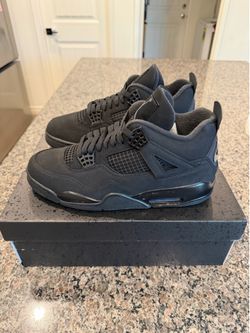 Jordan 4 retro black cat men’s size 10