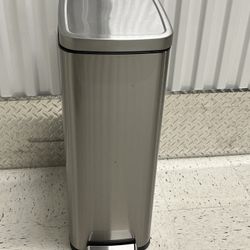 8 Gal/30L Slim Trash Can, Rectangular Step-On Stainless Steel Garbage Can