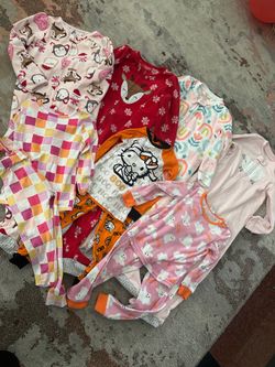 4T girls pijamas bundle