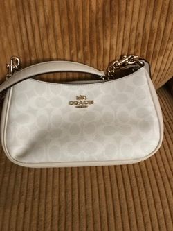 Like New Coach Purse Teri Handbag