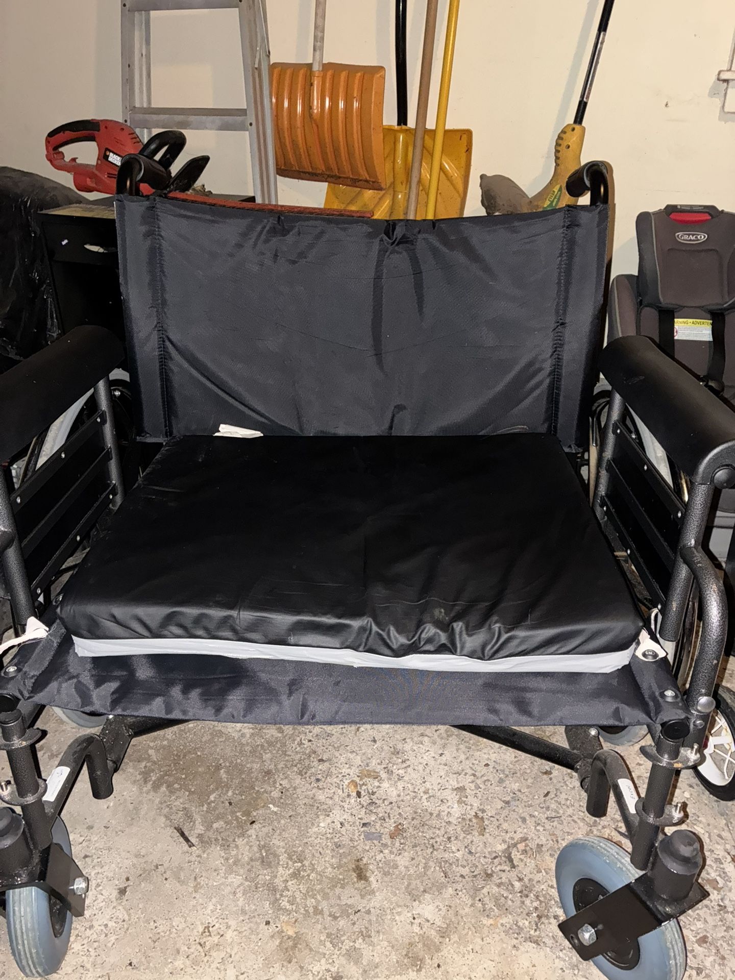 Oversized Extra Wide Bariatric Chair.