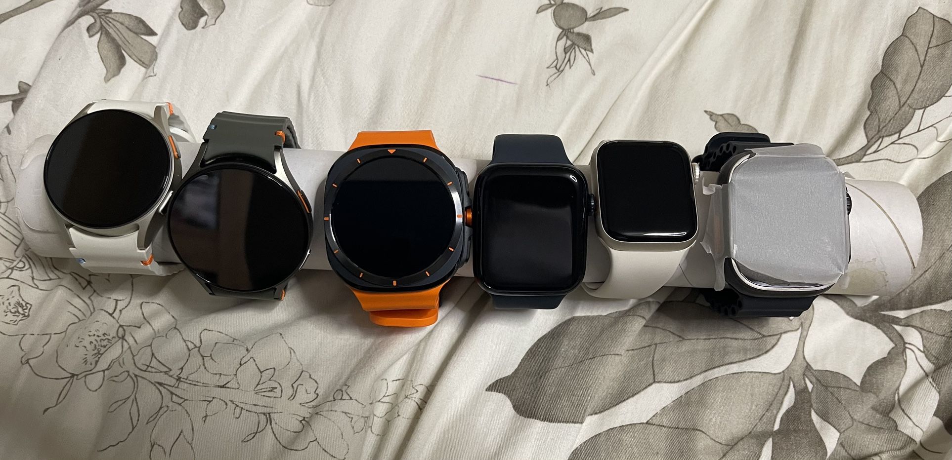 Apple Watch/ Samsung Galaxy Watch
