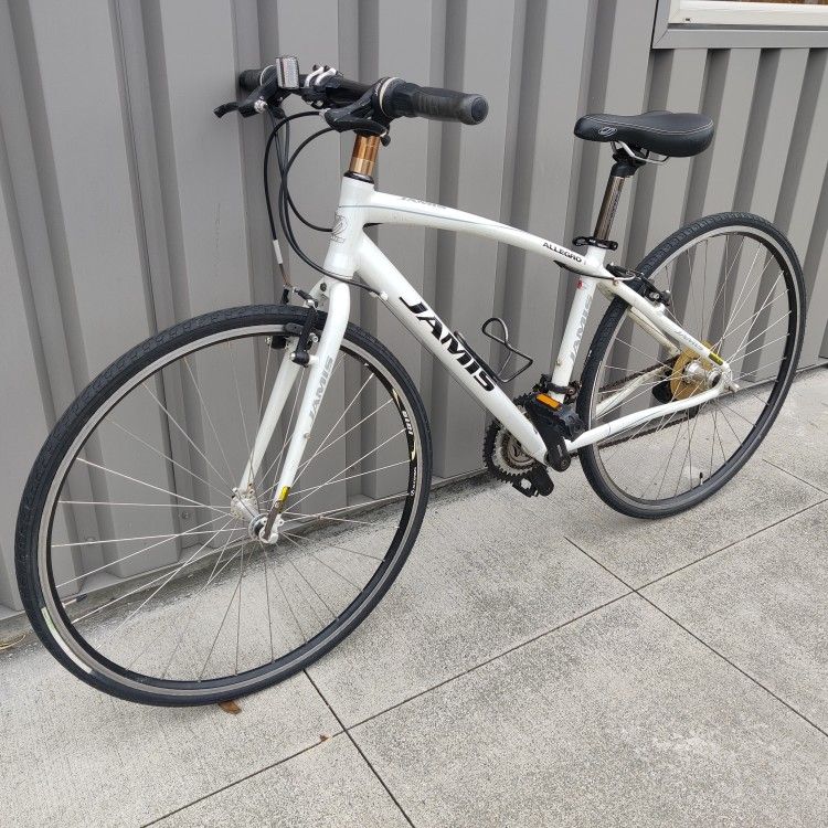2011 Jamis Allegro 1 28" 700c 24-Speed Hybrid Gravel/Road/Commuter Bike - Light 16" Frame - Comfort Seat - Tuned! (MSRP $500)