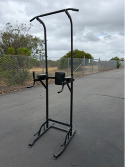 Adjustable pull up/bar dip