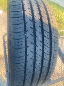 1 tire 215/50/17 with abt 8/32