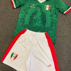 Uniformes de Niño y niña de Mexico