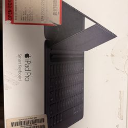 iPad Pro Smart Keyboard