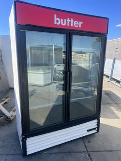 Double Door Beverage Cooler / Soda Cooler 